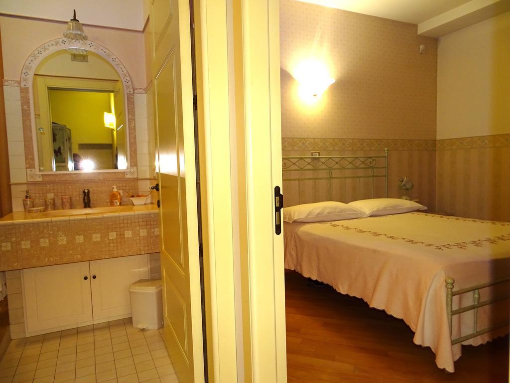 Villa Gioia Rooms Montegranaro Szoba fotó