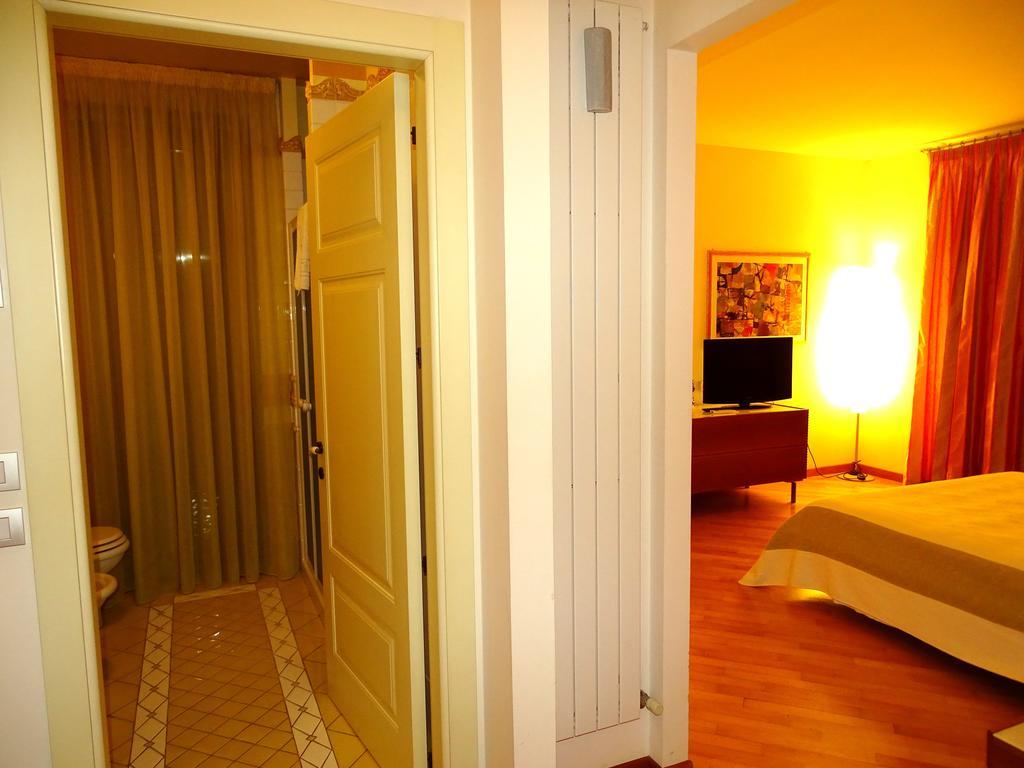 Villa Gioia Rooms Montegranaro Kültér fotó