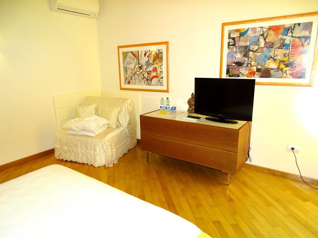 Villa Gioia Rooms Montegranaro Kültér fotó