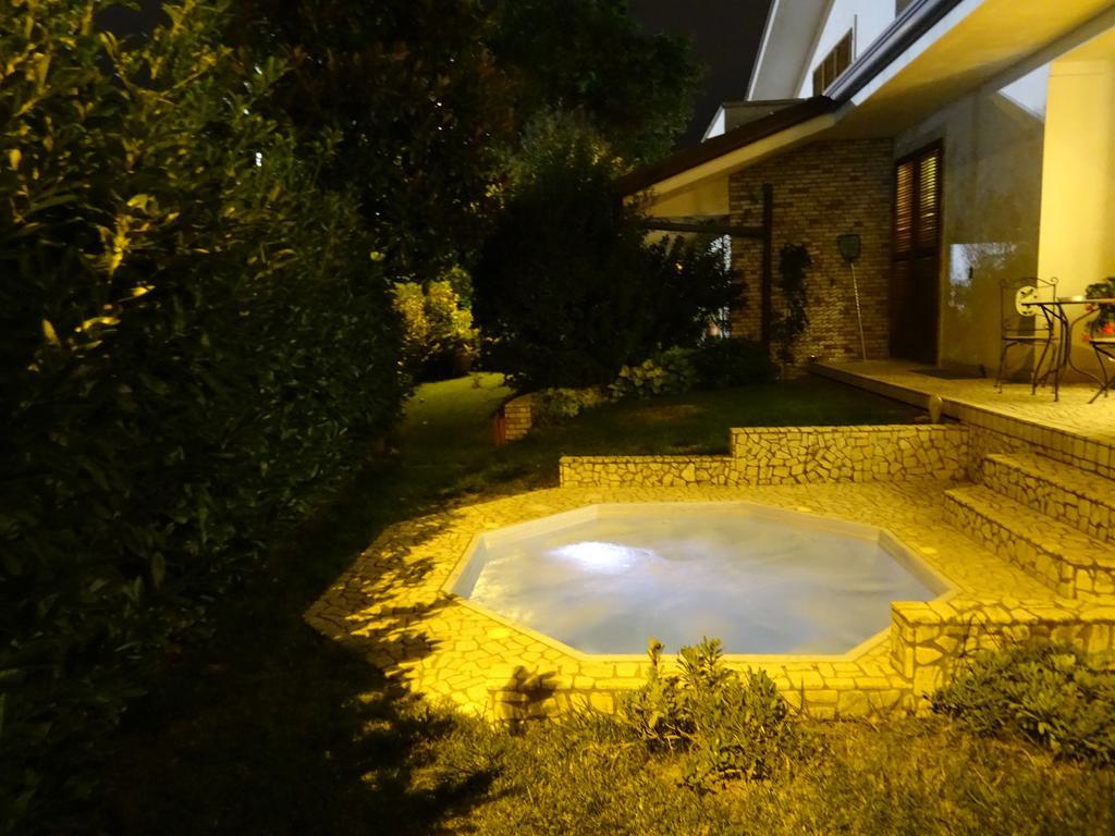 Villa Gioia Rooms Montegranaro Kültér fotó
