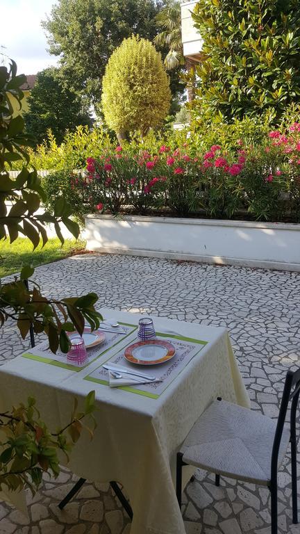 Villa Gioia Rooms Montegranaro Kültér fotó